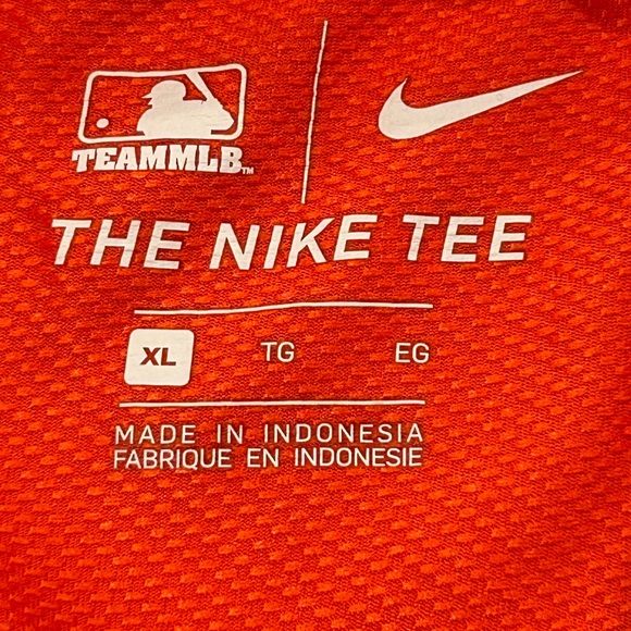 $7 or 2/$10 t-shirt sale: Houston Astros Nike MLB Baseball lightweight T-shirt - Picture 3 of 3